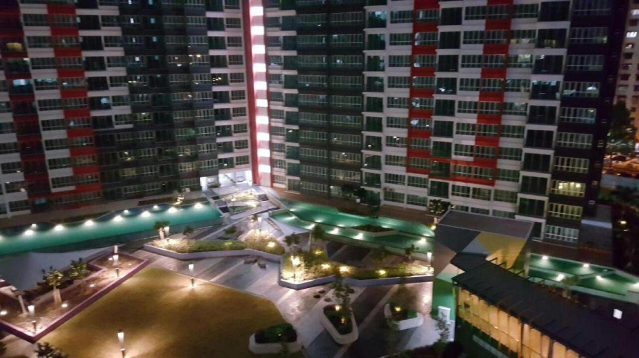 Rantissi Homestay The Zizz Damansara North Petaling Jaya Exteriör bild