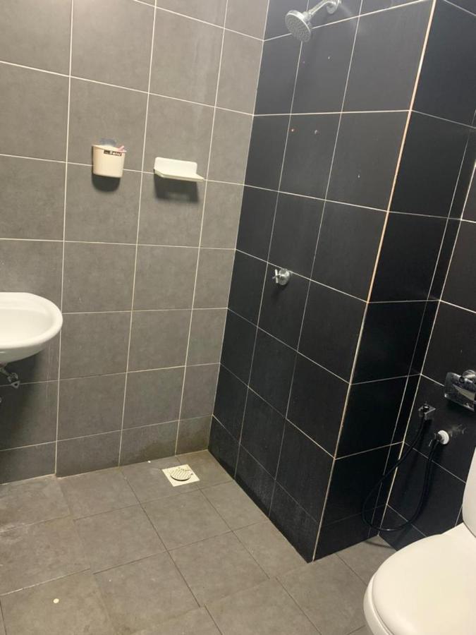 Rantissi Homestay The Zizz Damansara North Petaling Jaya Exteriör bild